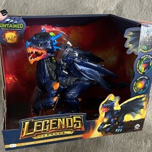Untamed legends Dragon figurine